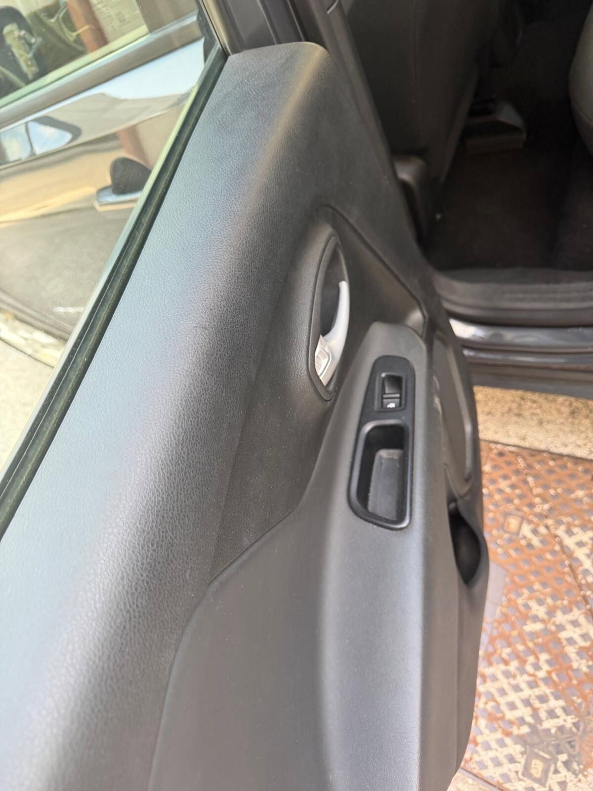 Jeep Renegade 1.6 Mjt 130 CV Limited (9)