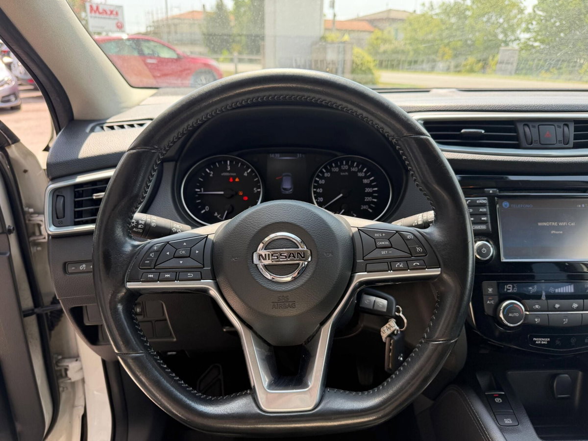 Nissan Qashqai 1.5 dCi Tekna (10)