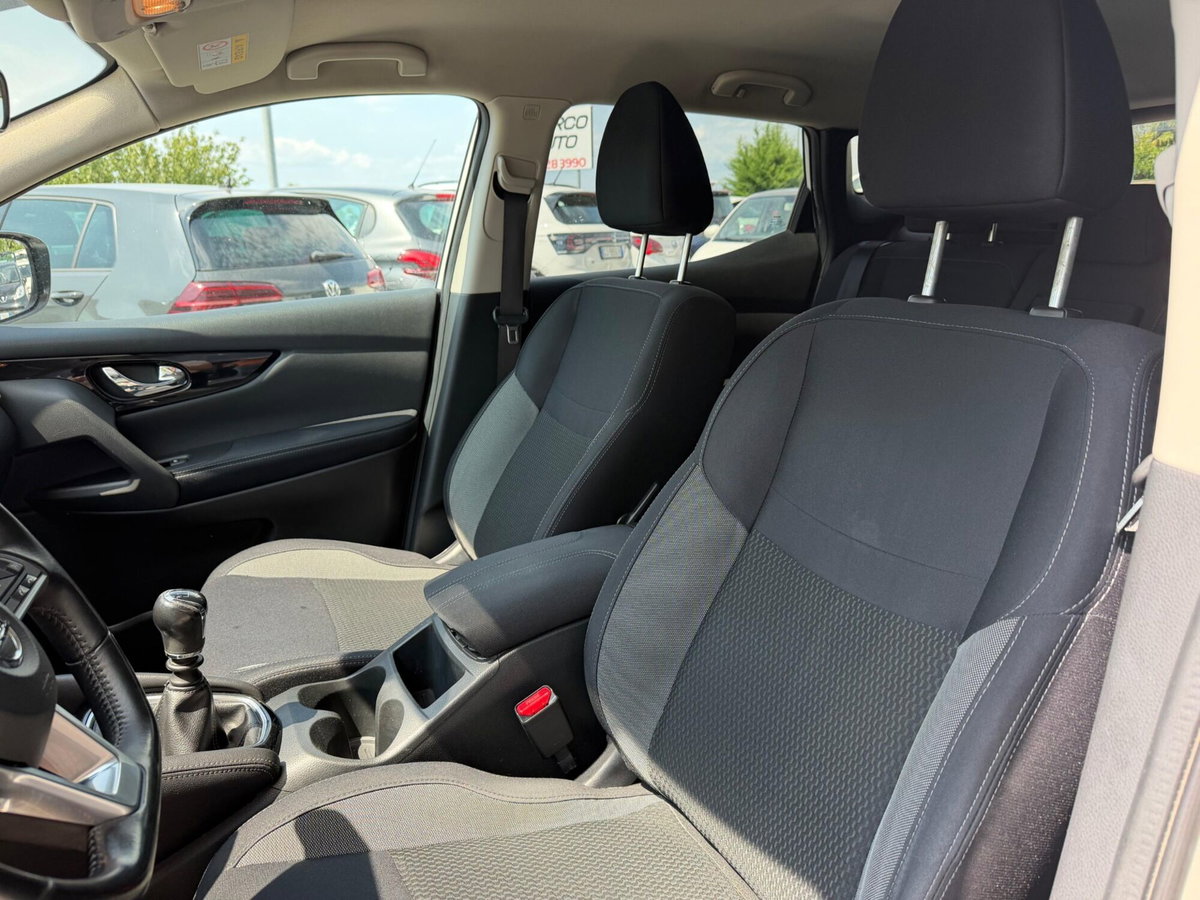 Nissan Qashqai 1.5 dCi Tekna (17)