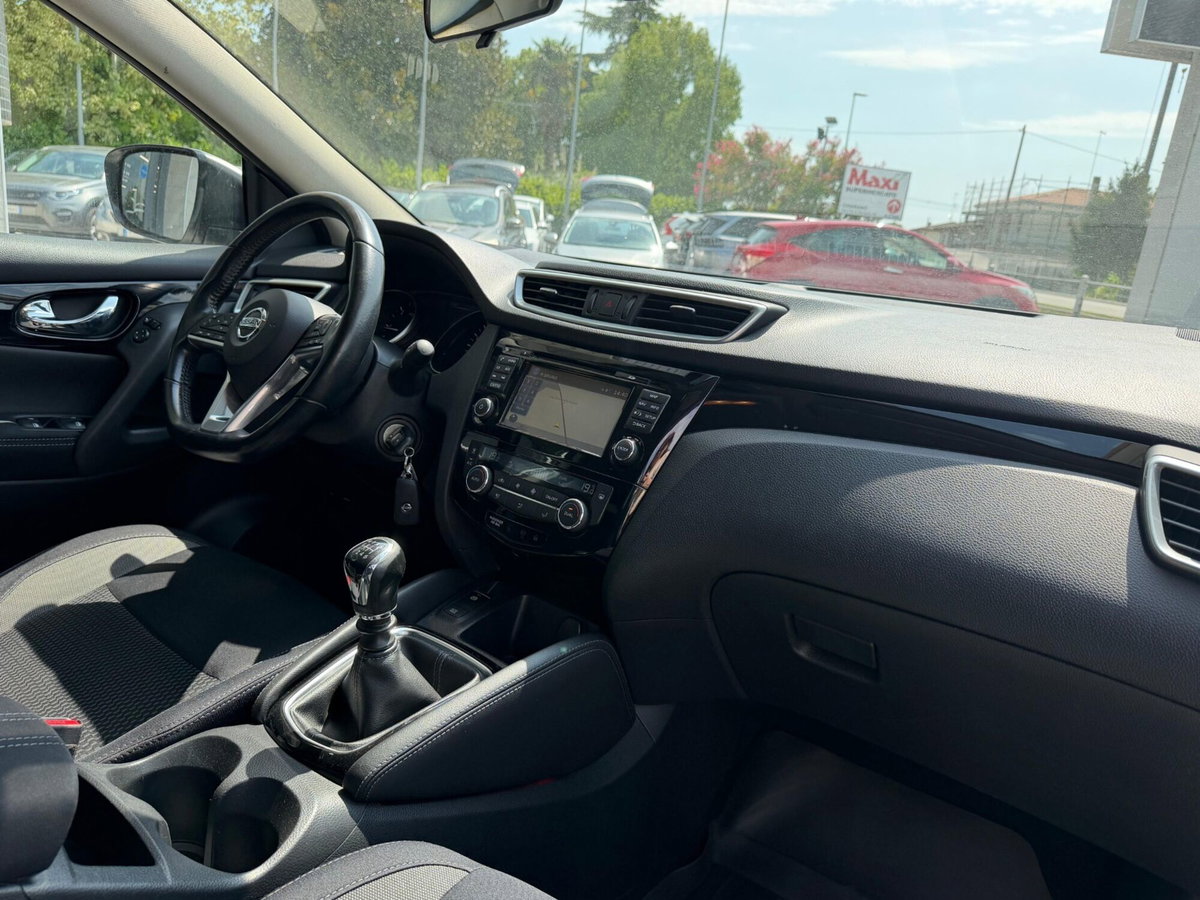 Nissan Qashqai 1.5 dCi Tekna (18)