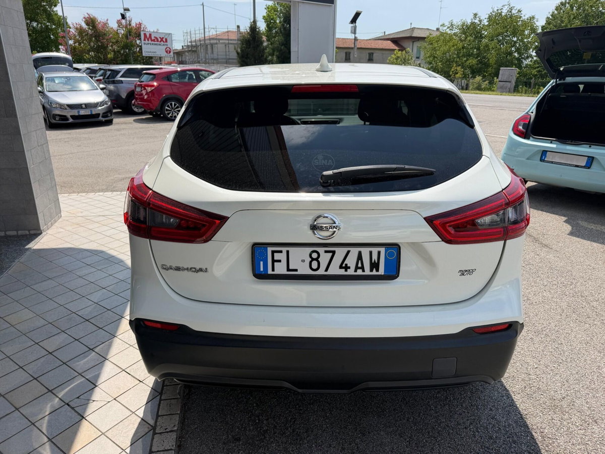 Nissan Qashqai 1.5 dCi Tekna (4)