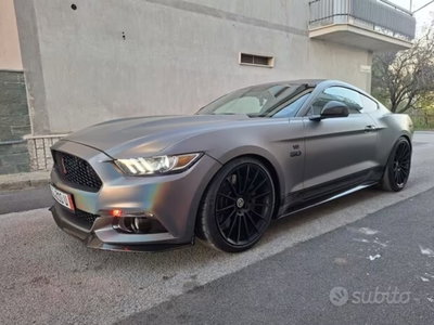 Ford Mustang Coupé Fastback 5.0 V8 TiVCT GT usata