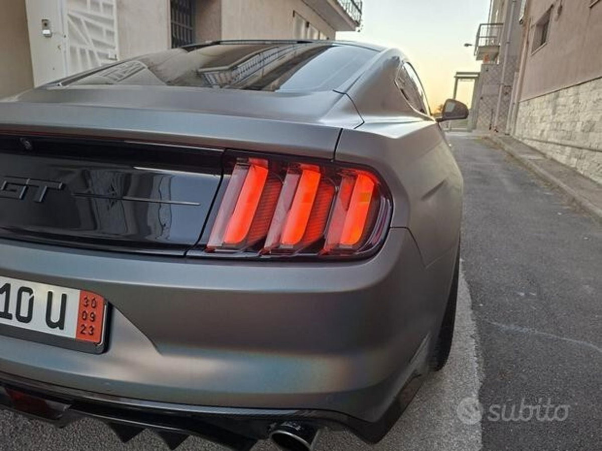 Ford Mustang Coupé Fastback 5.0 V8 TiVCT GT (14)