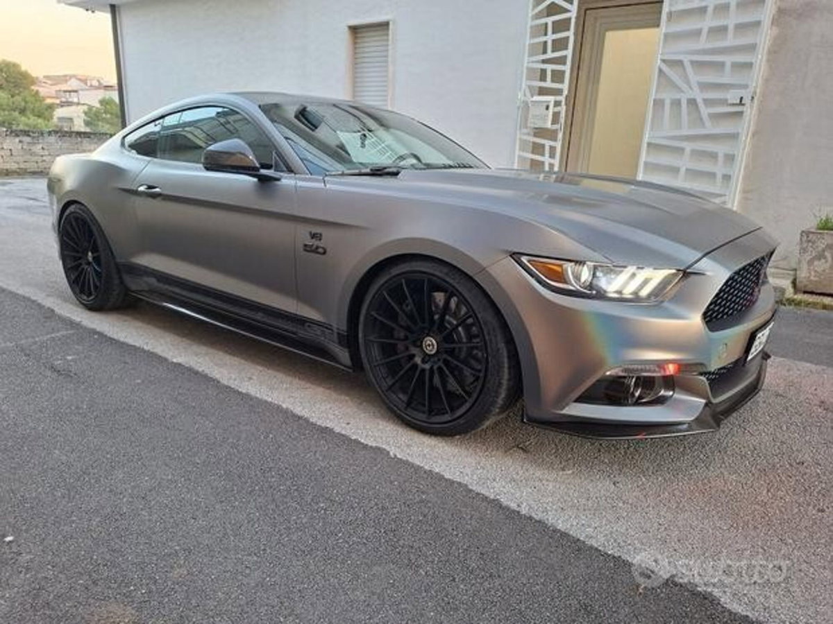 Ford Mustang Coupé Fastback 5.0 V8 TiVCT GT (4)