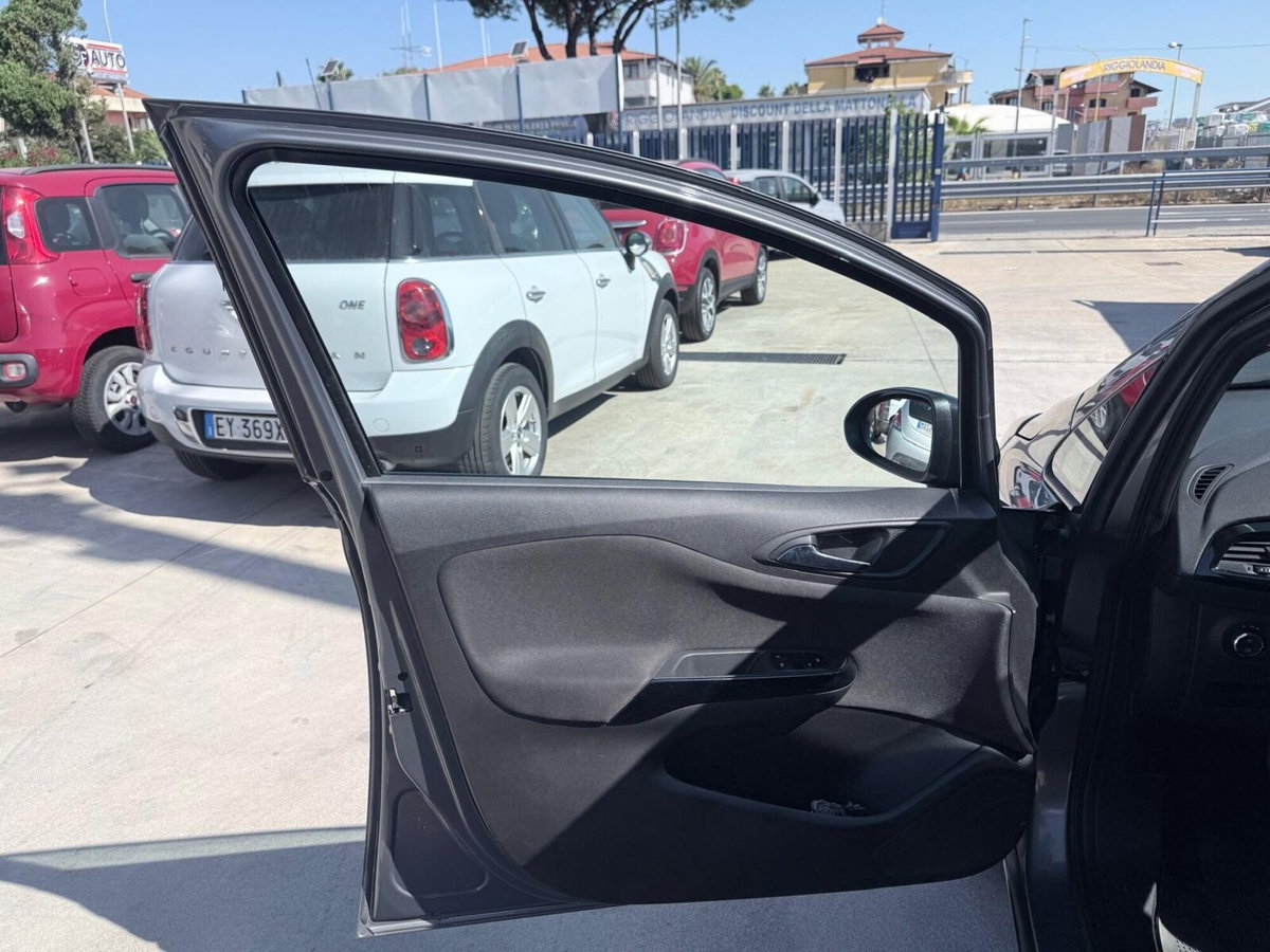 Opel Corsa 1.4 90CV GPL Tech 5 porte Cosmo (18)