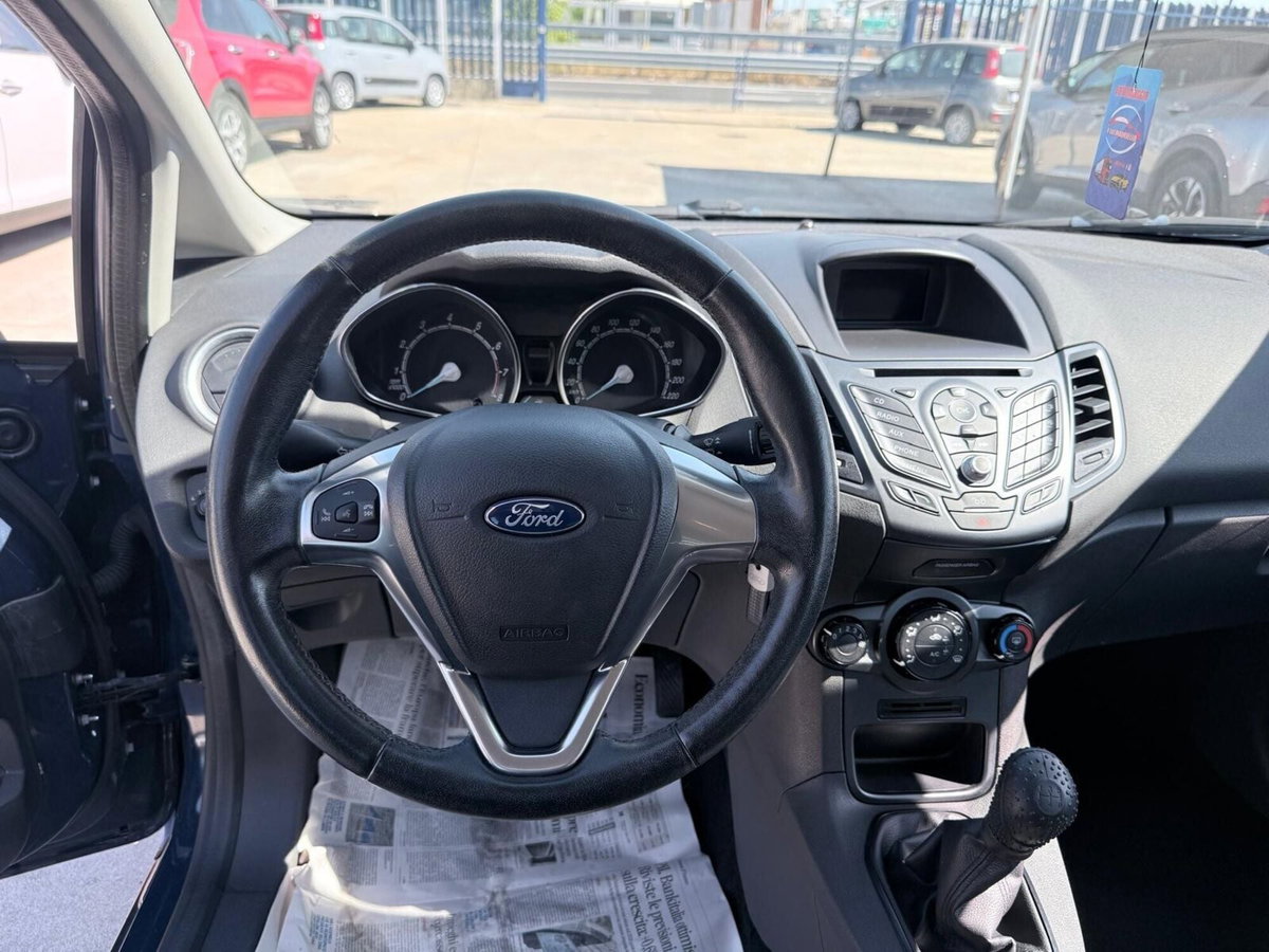 Ford Fiesta 1.4 5 porte Bz.- GPL Black & White Edition (12)