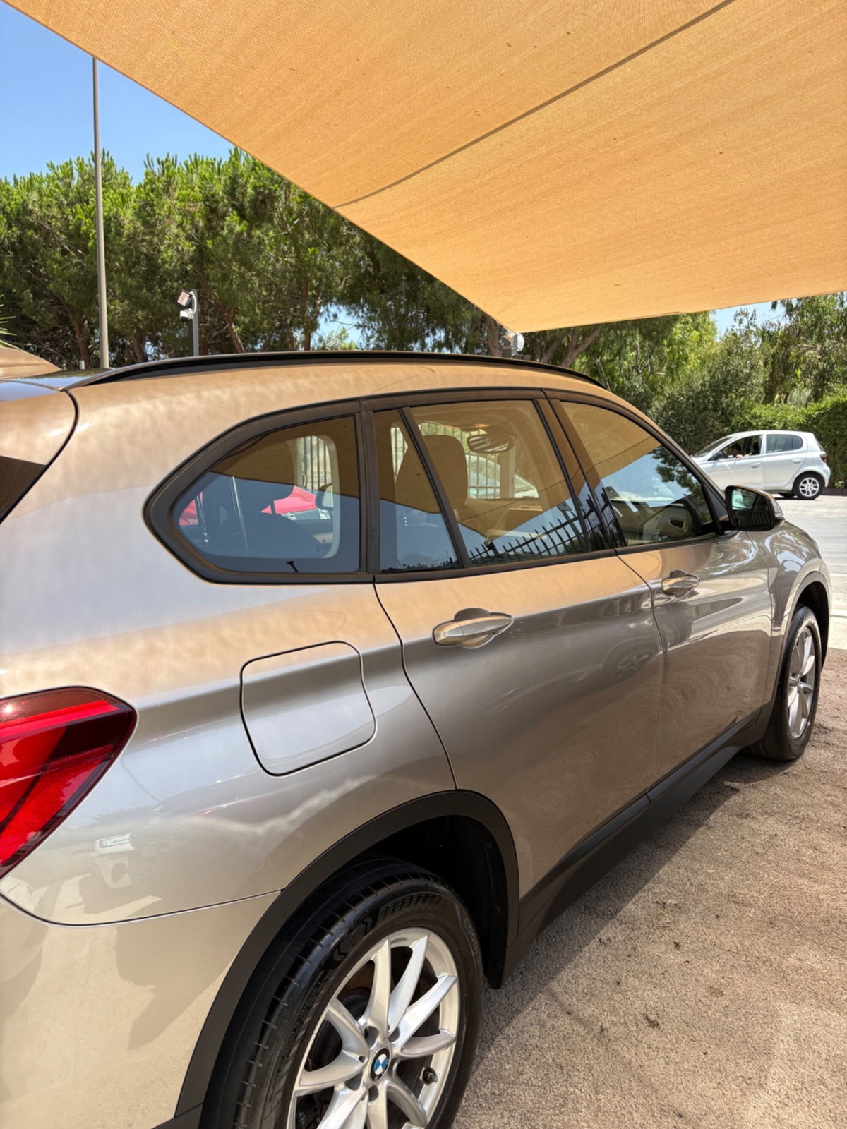 BMW X1 sDrive16d Advantage (12)