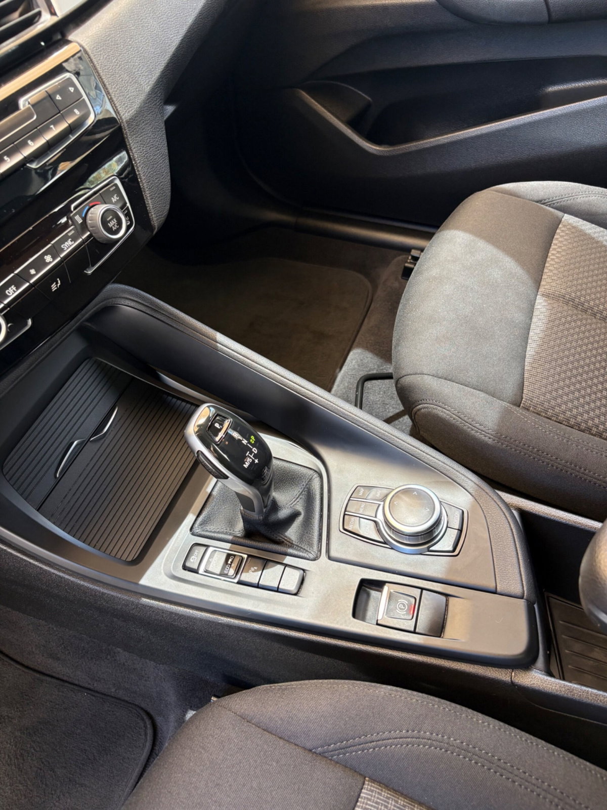 BMW X1 sDrive16d Advantage (6)