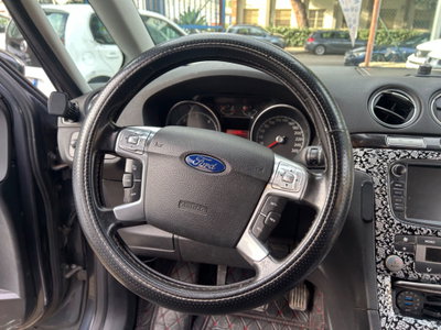 Ford Galaxy 2.0 TDCi 140 CV Ghia DPF (9)