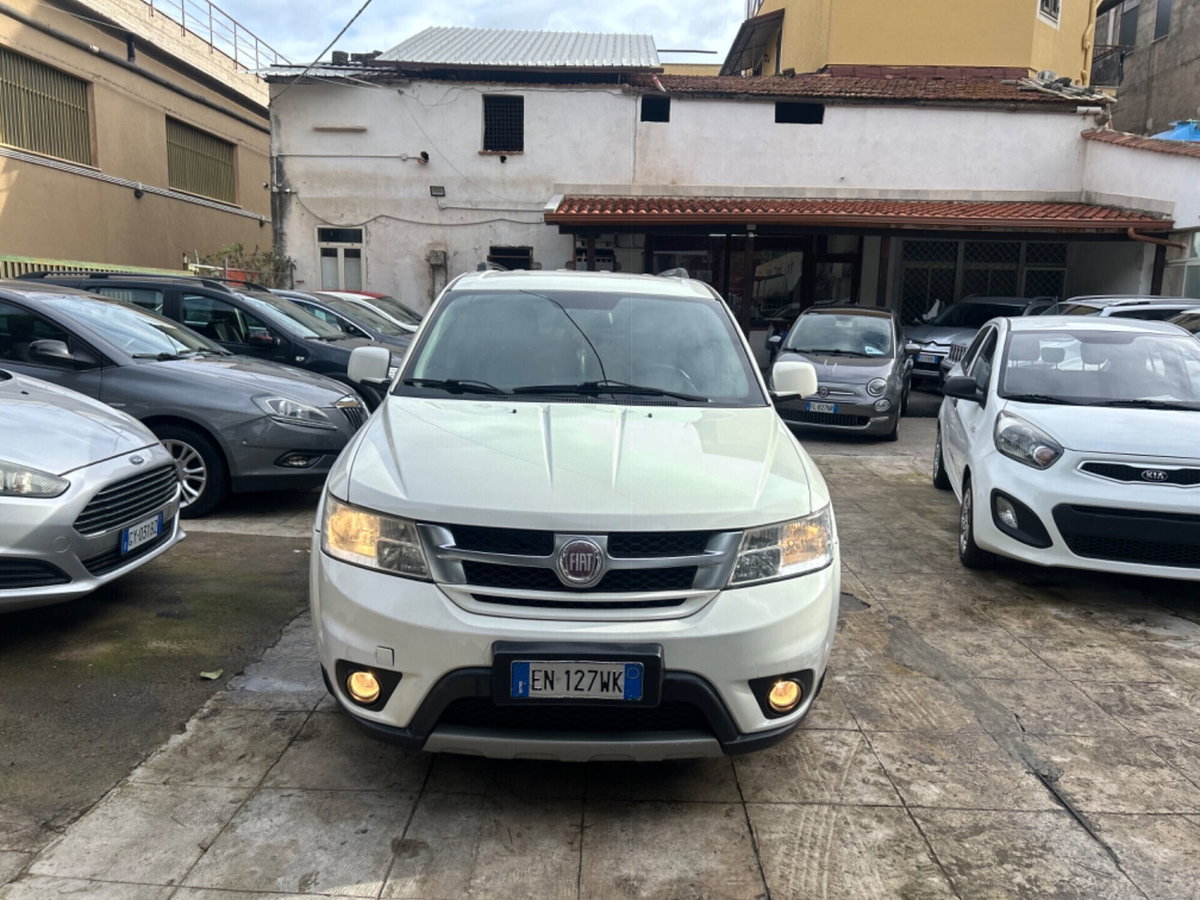 Fiat Freemont 2.0 Mjt 170 CV 4x4 Automatica Lounge (2)