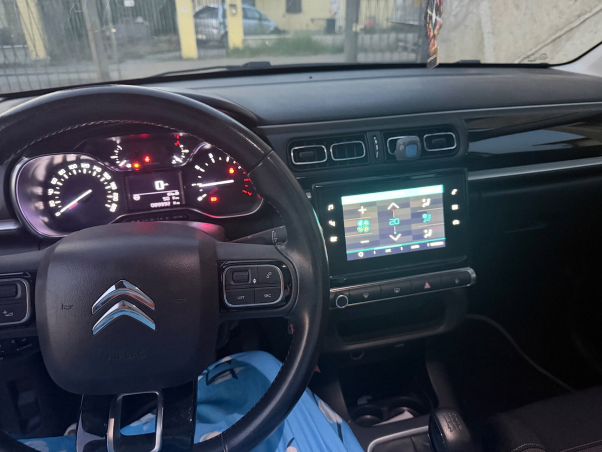 Citroen C3 PureTech 82 Shine (17)