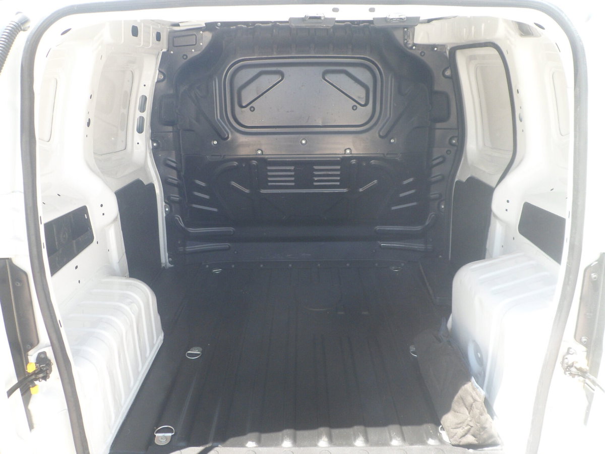 Fiat Fiorino 1.3 MJT 95CV Furgone (8)