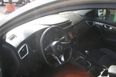 Nissan Qashqai 1.5 dCi 115 CV Tekna (8)