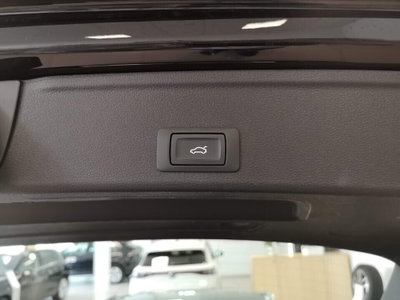 Audi A4 Avant 30 TDI/136 CV S tronic Business Advanced (10)