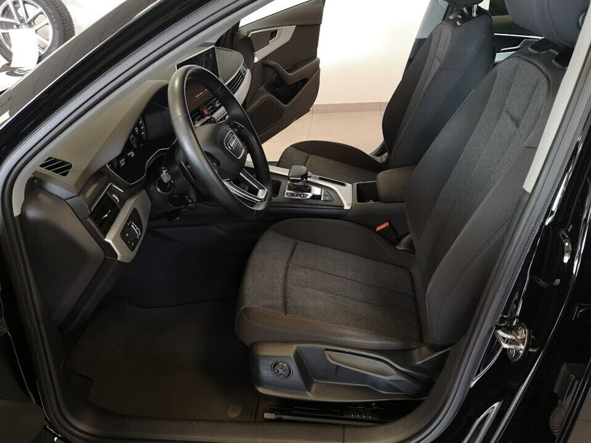 Audi A4 Avant 30 TDI/136 CV S tronic Business Advanced (8)