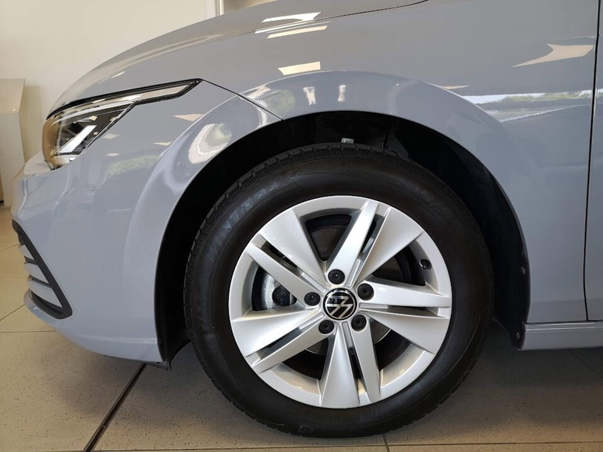 Volkswagen Golf 1.0 TSI EVO Life (7)