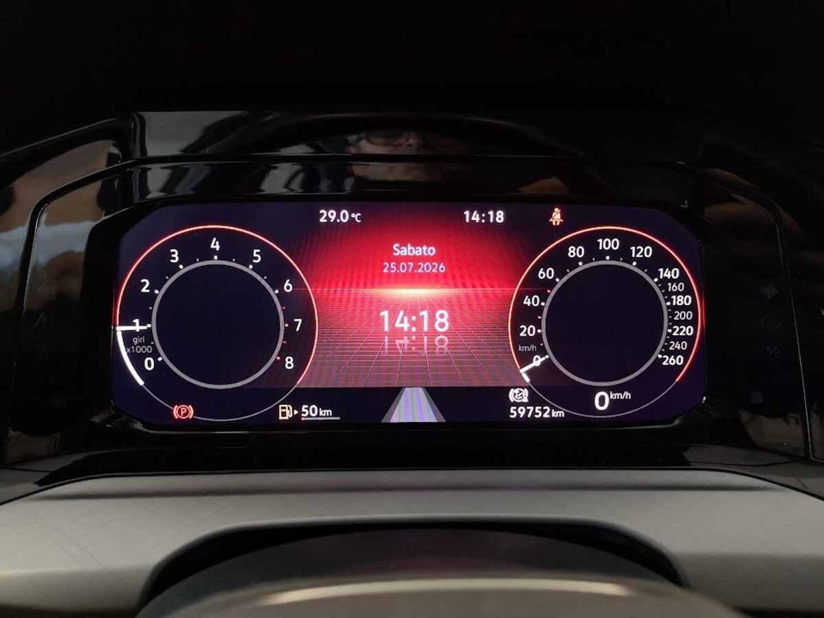 Volkswagen Golf 1.0 TSI EVO Life (9)