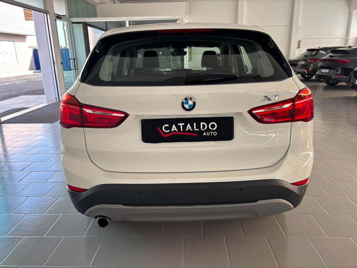 BMW X1 sDrive18d (4)