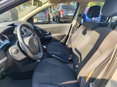 Renault Clio 1.2 16V 5 porte Dynamique (10)