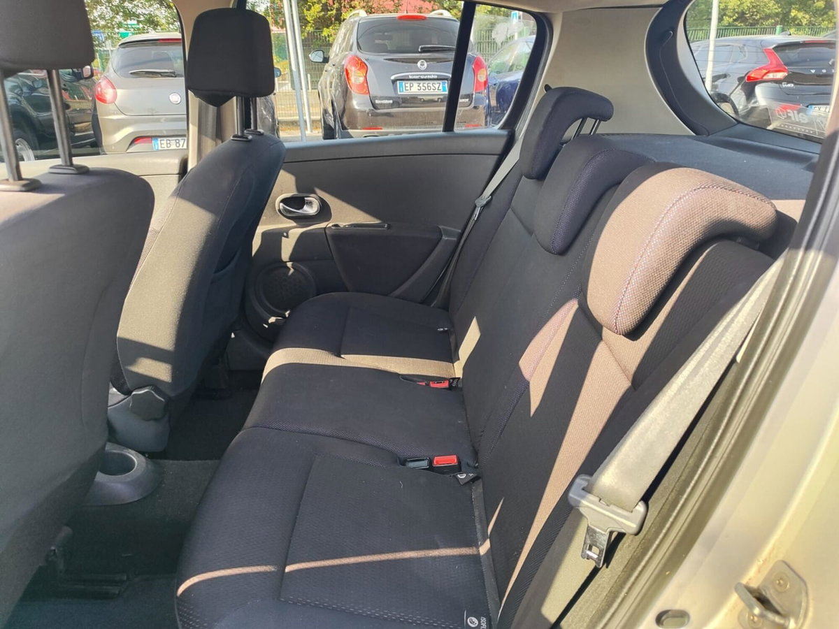 Renault Clio 1.2 16V 5 porte Dynamique (11)