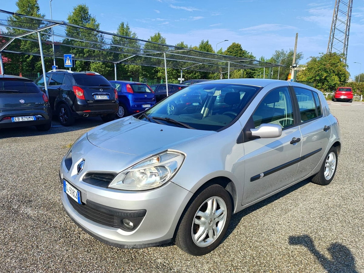 Renault Clio 1.2 16V 5 porte Dynamique (2)