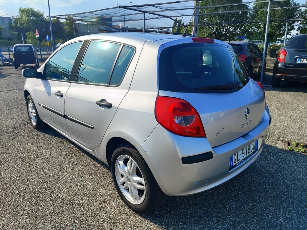 Renault Clio 1.2 16V 5 porte Dynamique (4)