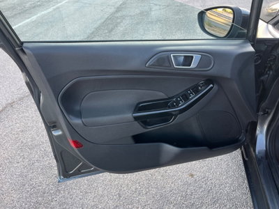 Ford Fiesta 1.5 TDCi 95CV 5 porte Titanium (9)