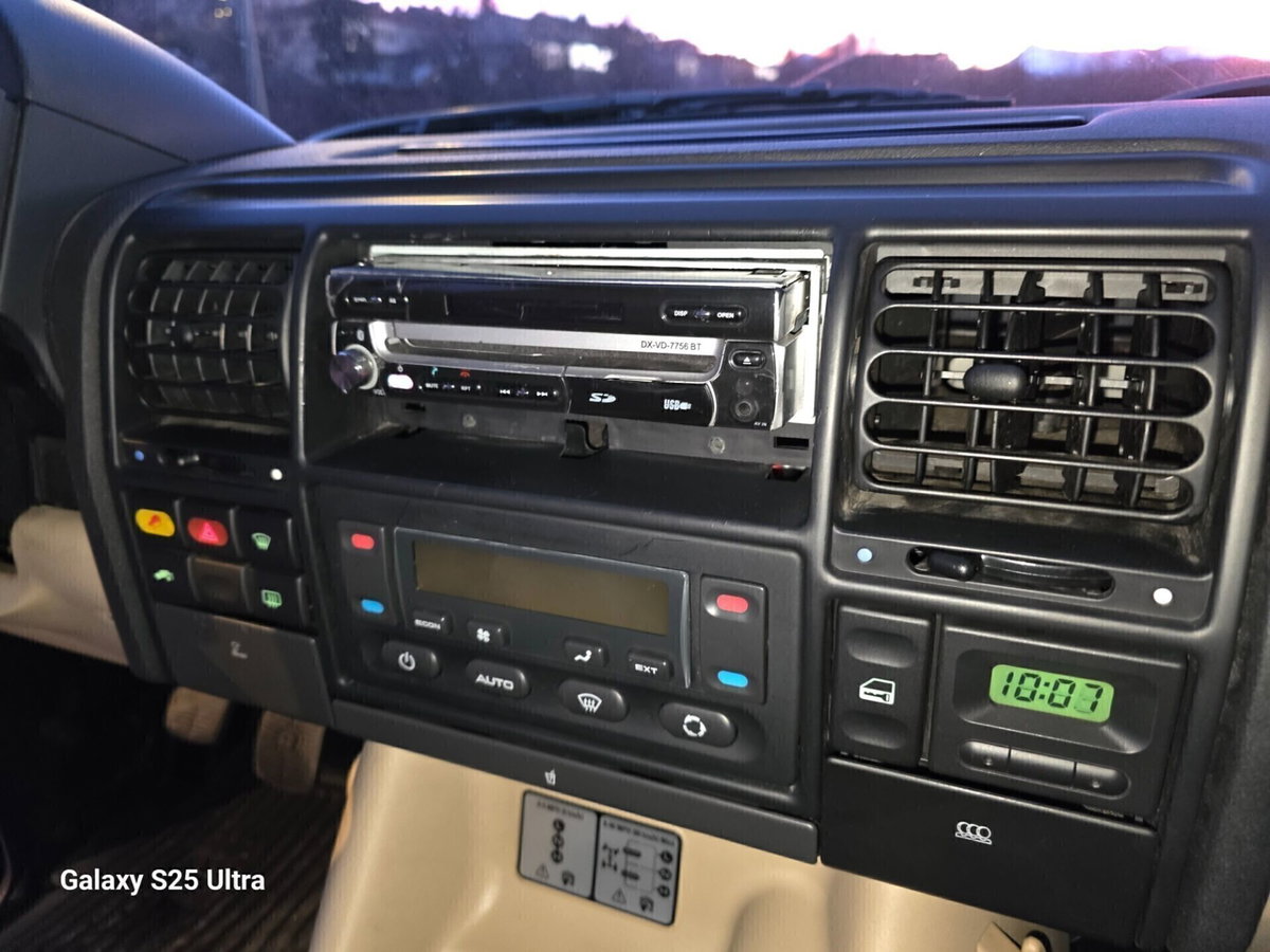 Land Rover Discovery 2.5 Td5 5 porte HSE (6)