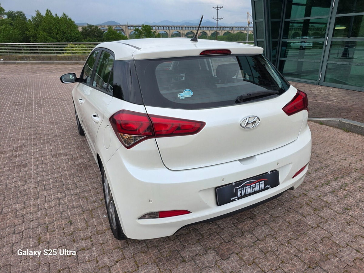 Hyundai i20 1.2 3p. BlueDrive (17)