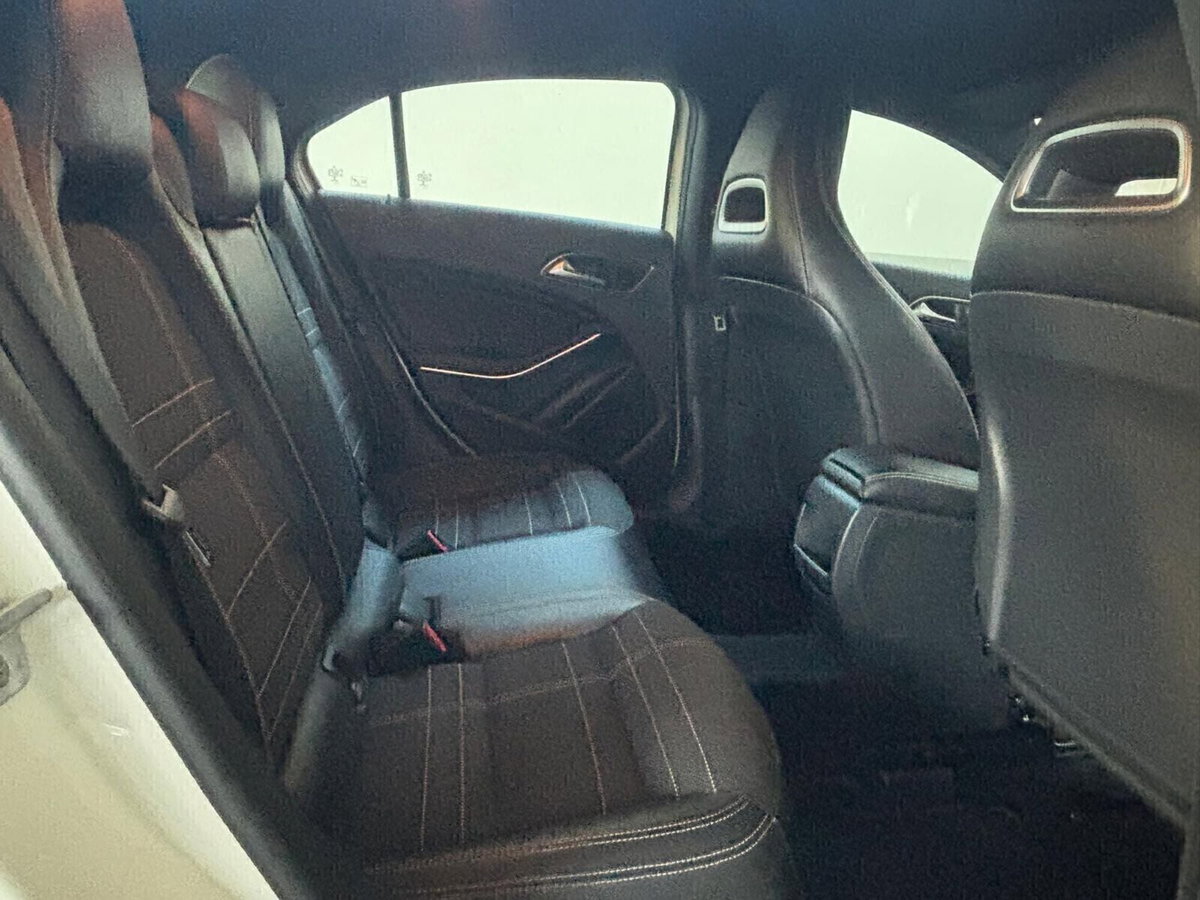 Mercedes-Benz Classe A 160 CDI Executive (5)