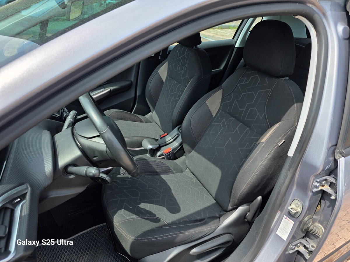 Peugeot 2008 100 S&S Allure (14)