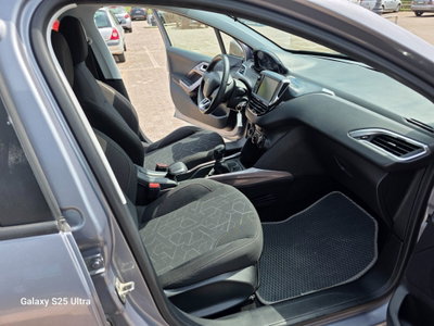 Peugeot 2008 100 S&S Allure (4)