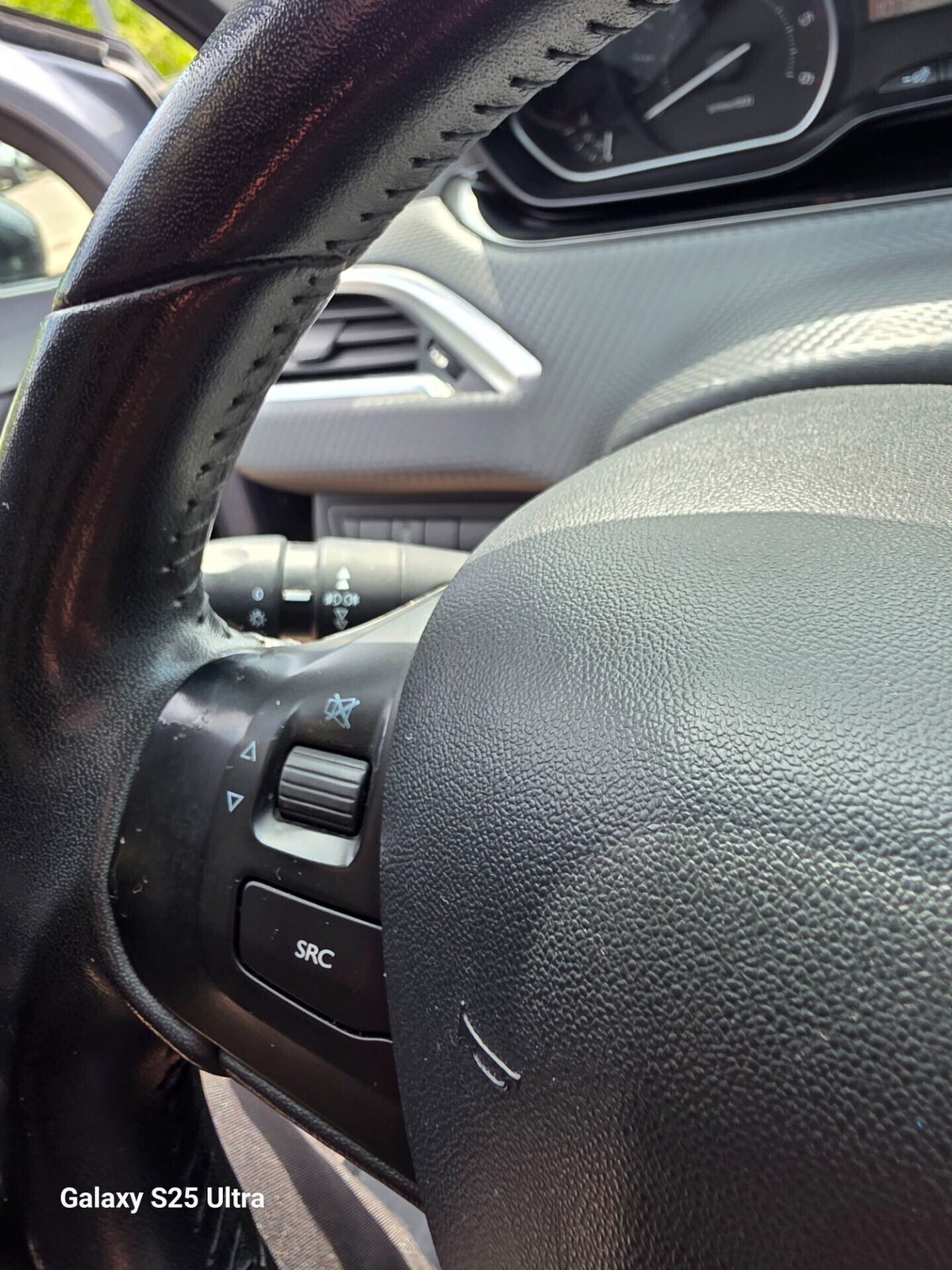 Peugeot 2008 100 S&S Allure (7)