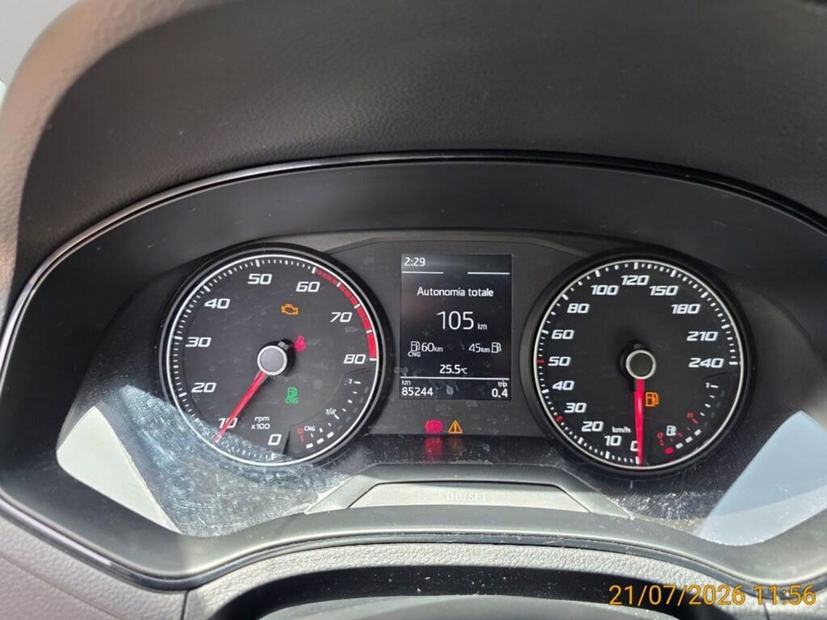 SEAT Ibiza 1.0 TGI 5 porte Reference (9)