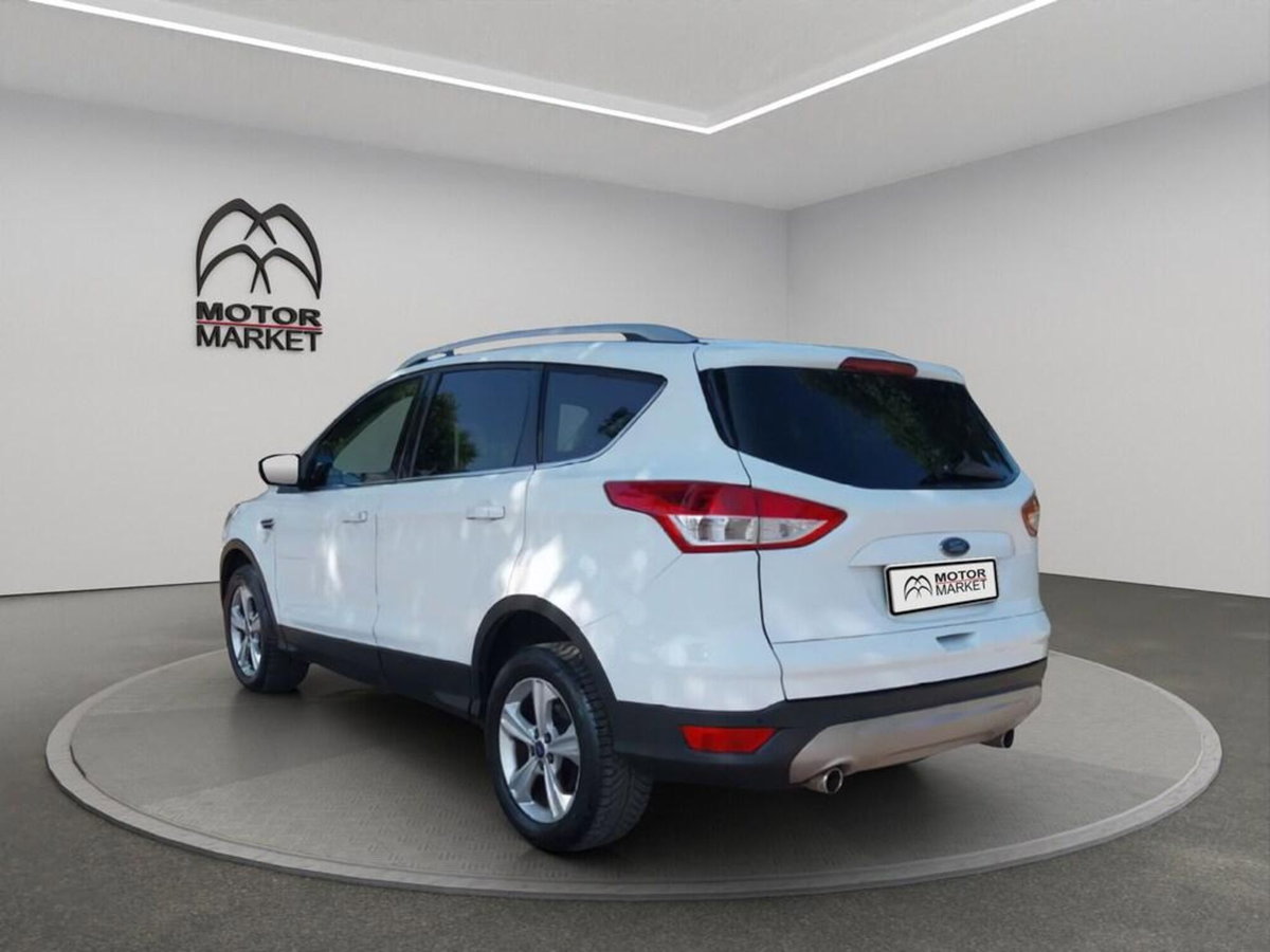 Ford Kuga 2.0 TDCI 120 CV S&S 2WD Plus (8)