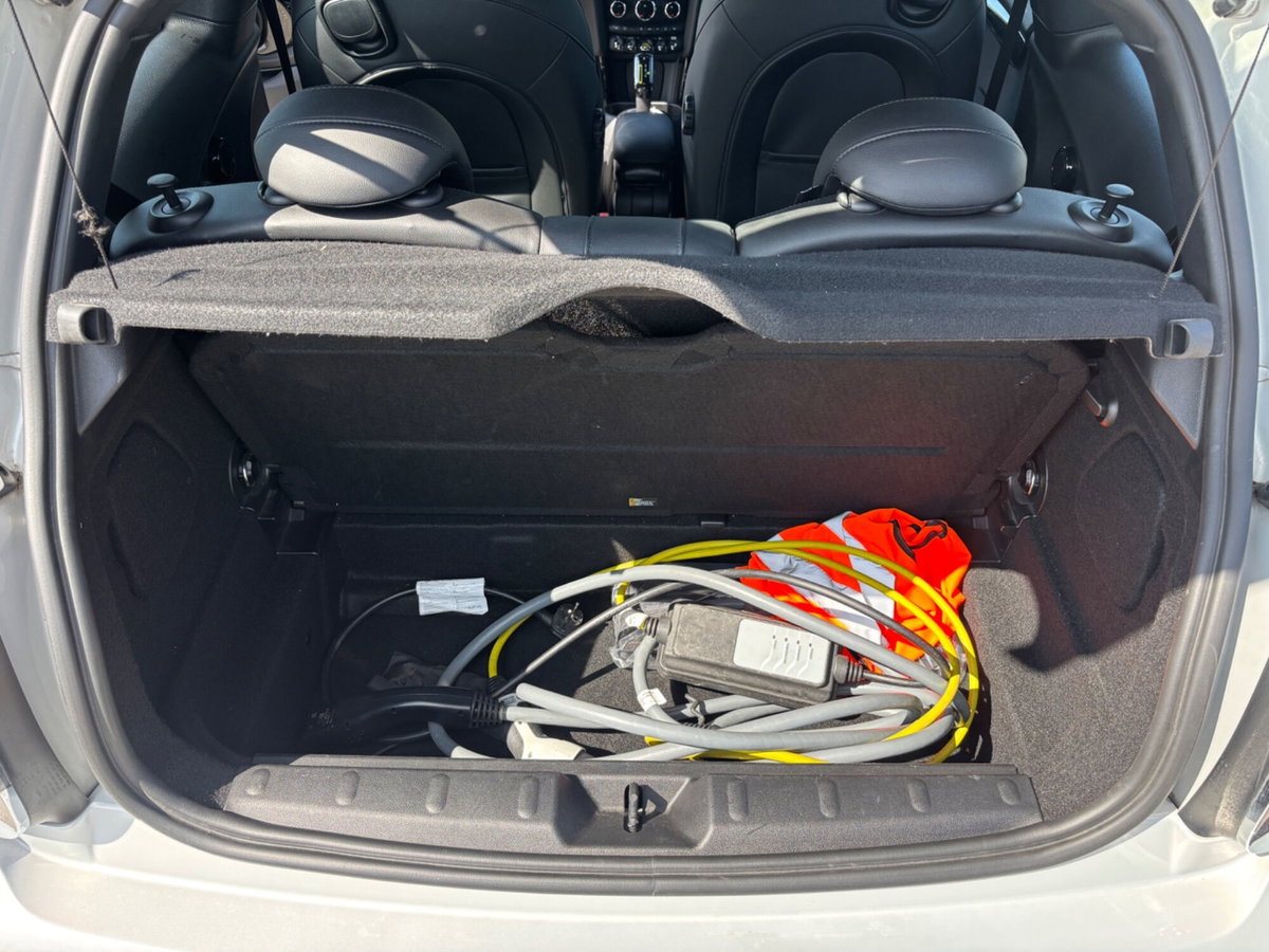 MINI Mini Cooper SE S (16)
