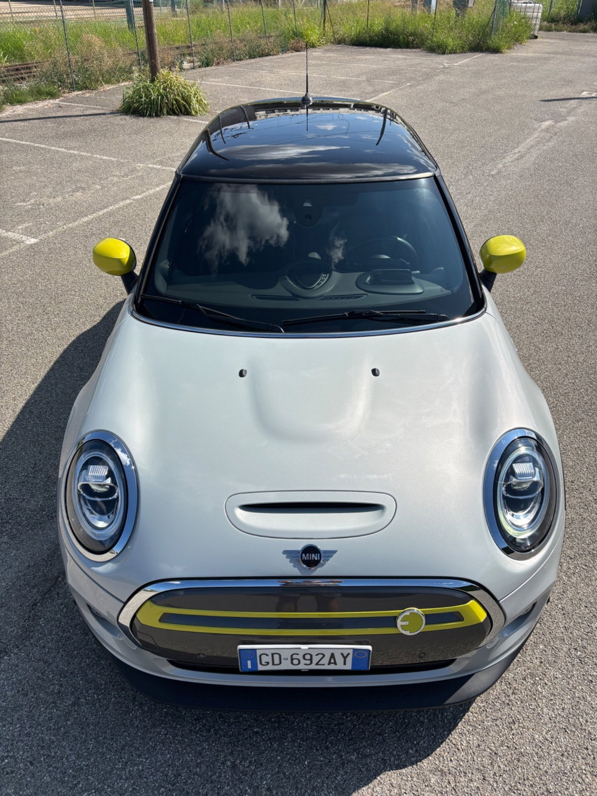 MINI Mini Cooper SE S (3)
