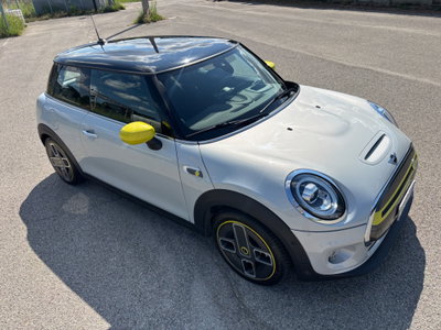 MINI Mini Cooper SE S (4)