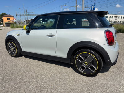MINI Mini Cooper SE S (6)
