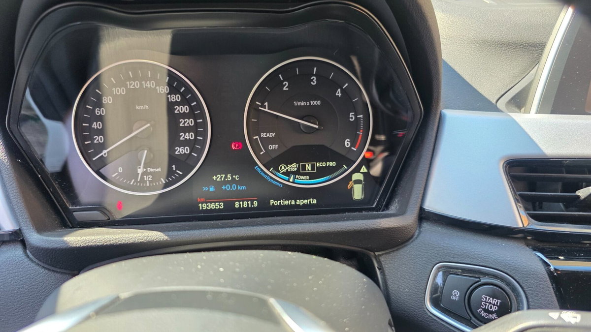 BMW X1 sDrive16d Advantage (10)