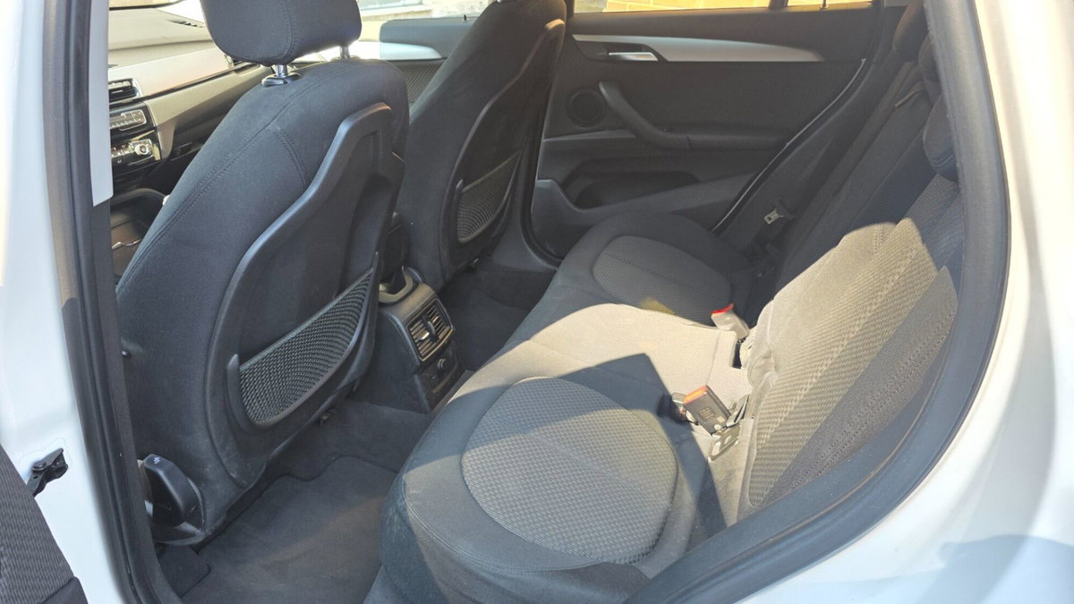BMW X1 sDrive16d Advantage (8)