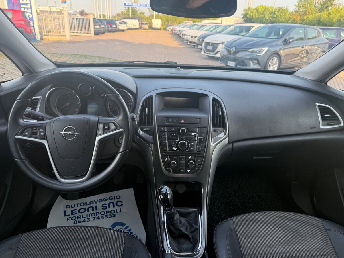 Opel Astra 1.7 CDTI 110CV 5 porte Cosmo (10)