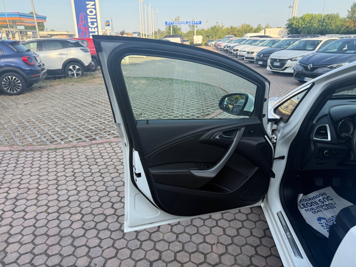 Opel Astra 1.7 CDTI 110CV 5 porte Cosmo (19)