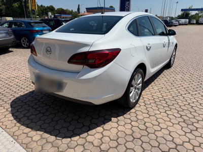Opel Astra 1.7 CDTI 110CV 5 porte Cosmo (6)