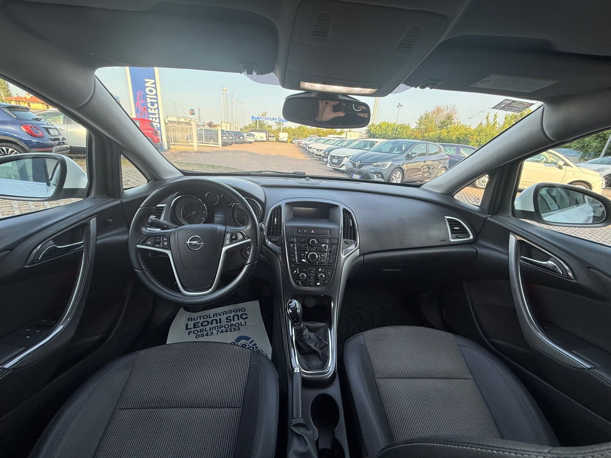 Opel Astra 1.7 CDTI 110CV 5 porte Cosmo (9)