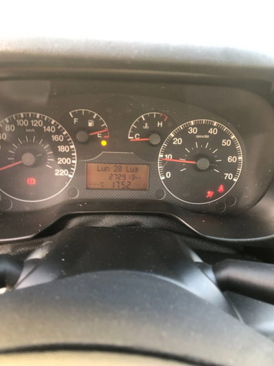 Fiat Grande Punto 1.3 MJT 75 CV 5 porte Active (11)