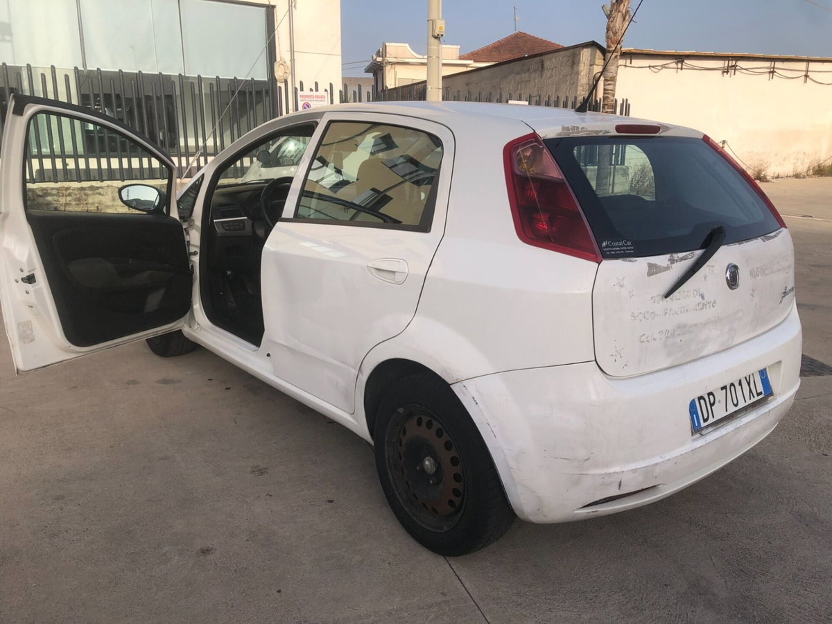 Fiat Grande Punto 1.3 MJT 75 CV 5 porte Active (3)