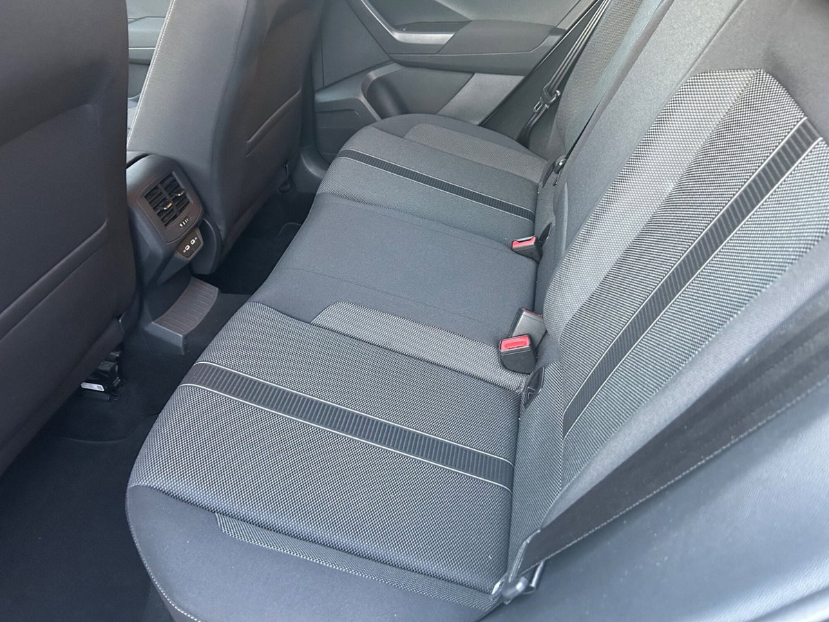 Volkswagen T-Roc 2.0 tdi Style 115cv (20)