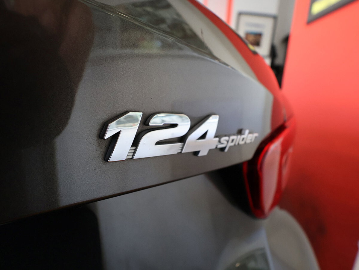 Fiat 124 spider 124 spider 1.4 MultiAir Lusso (7)