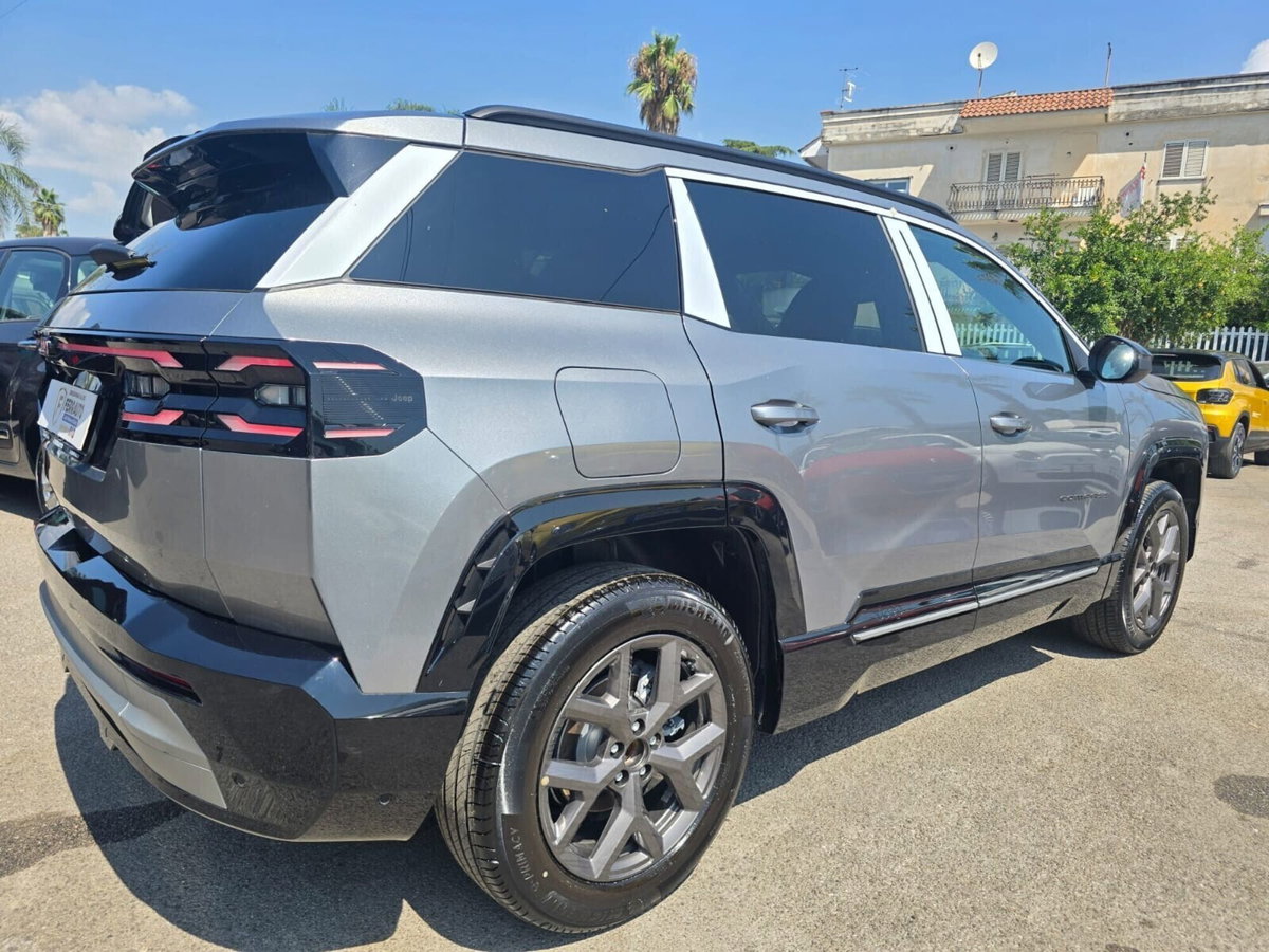 Jeep Compass 2.2 CRD Limited Black Edition 2WD (4)